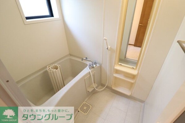 エバーグリーンAの物件内観写真